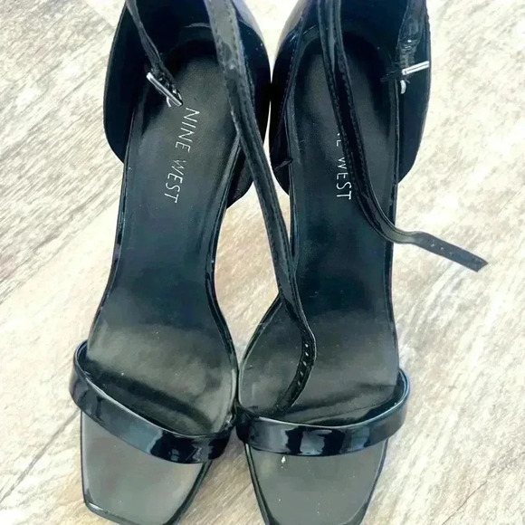 NINE WEST - Ankle Strap Heels Sz 9 - Picture 3 of 3
